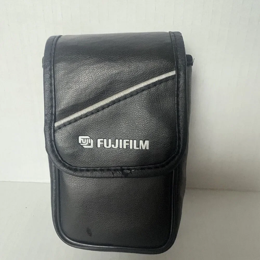 FUJIFILM Endeavor 250ix ZOOM 25-55mm Film Camera with case Not tested